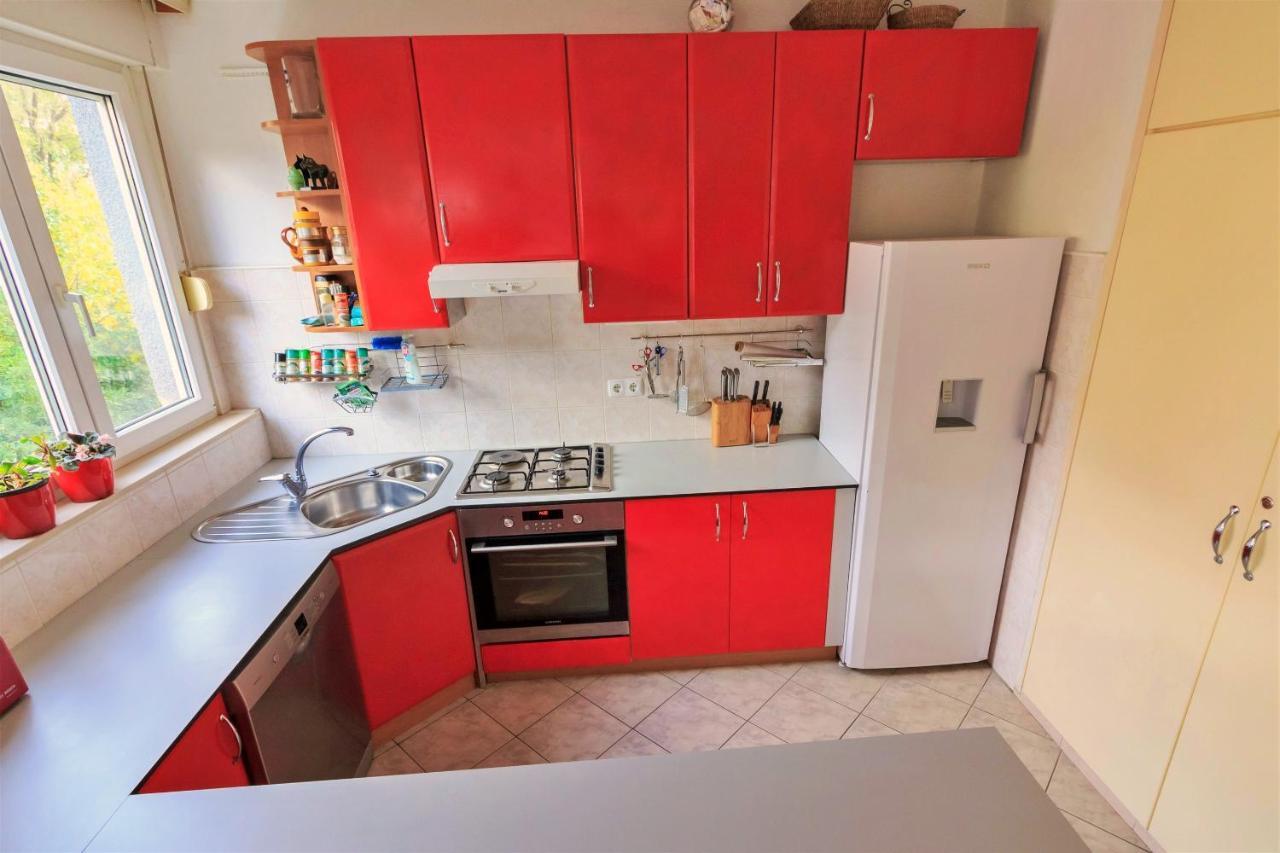 Apartment Anita Оміш Екстер'єр фото